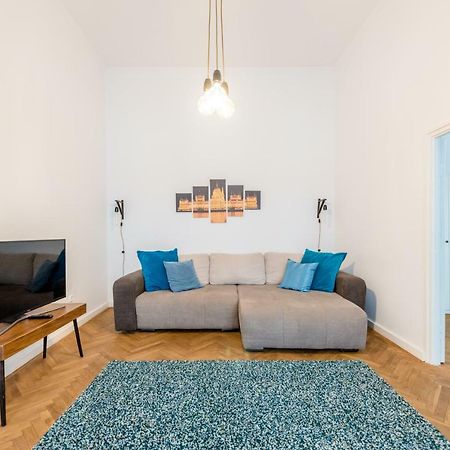 Oasis Apartments - Liberty Square บูดาเปสต์ ภายนอก รูปภาพ