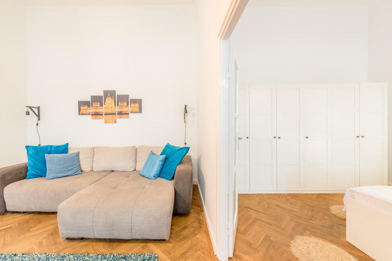 Oasis Apartments - Liberty Square บูดาเปสต์ ภายนอก รูปภาพ