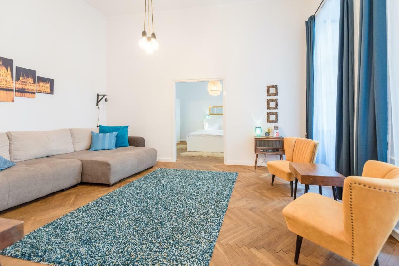 Oasis Apartments - Liberty Square บูดาเปสต์ ภายนอก รูปภาพ